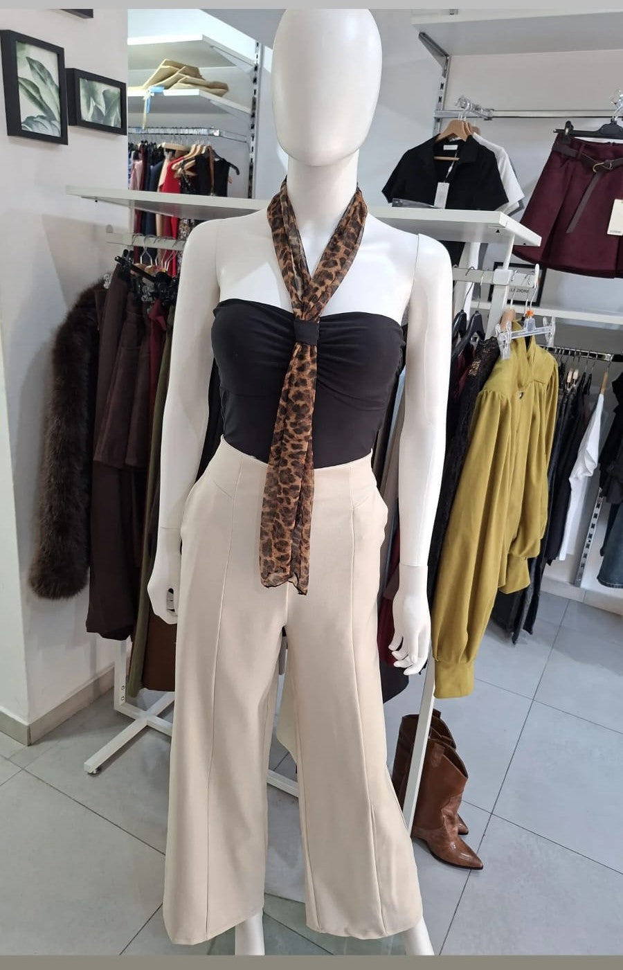 Pantalone gamba larga