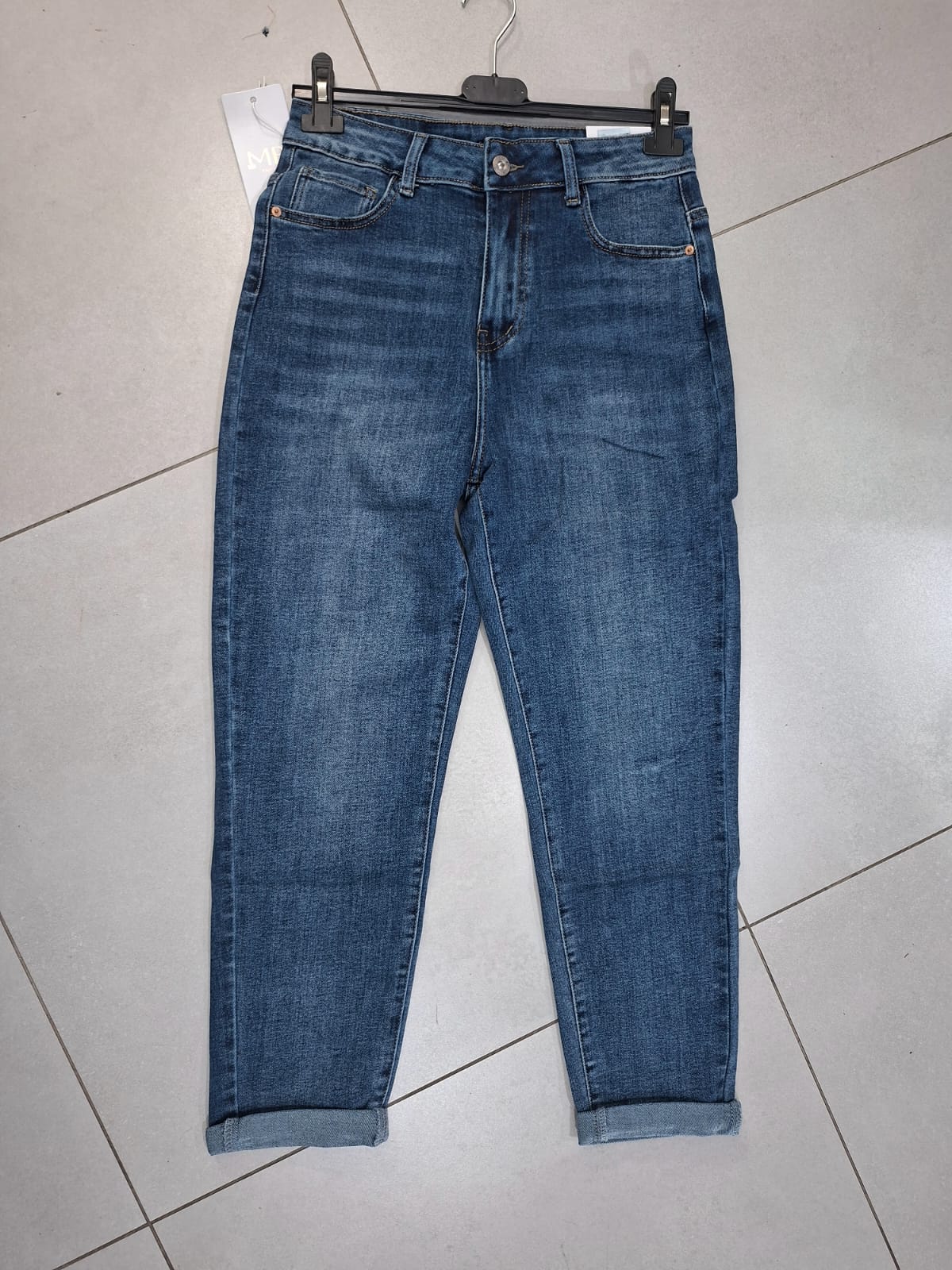 Jeans modello Mom Fit Elasticizato