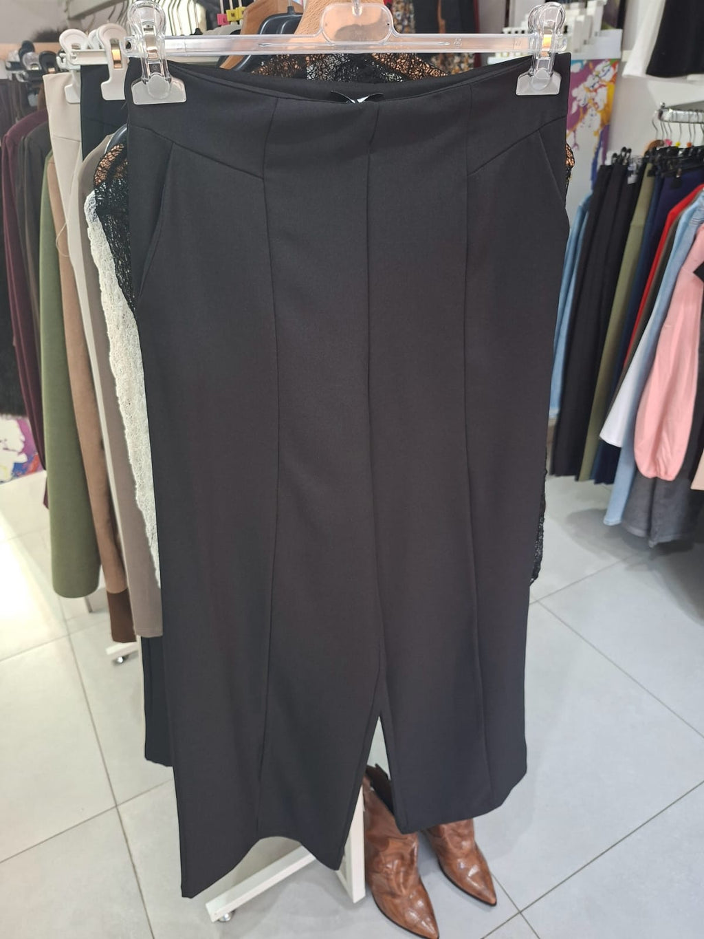 Pantalone gamba larga