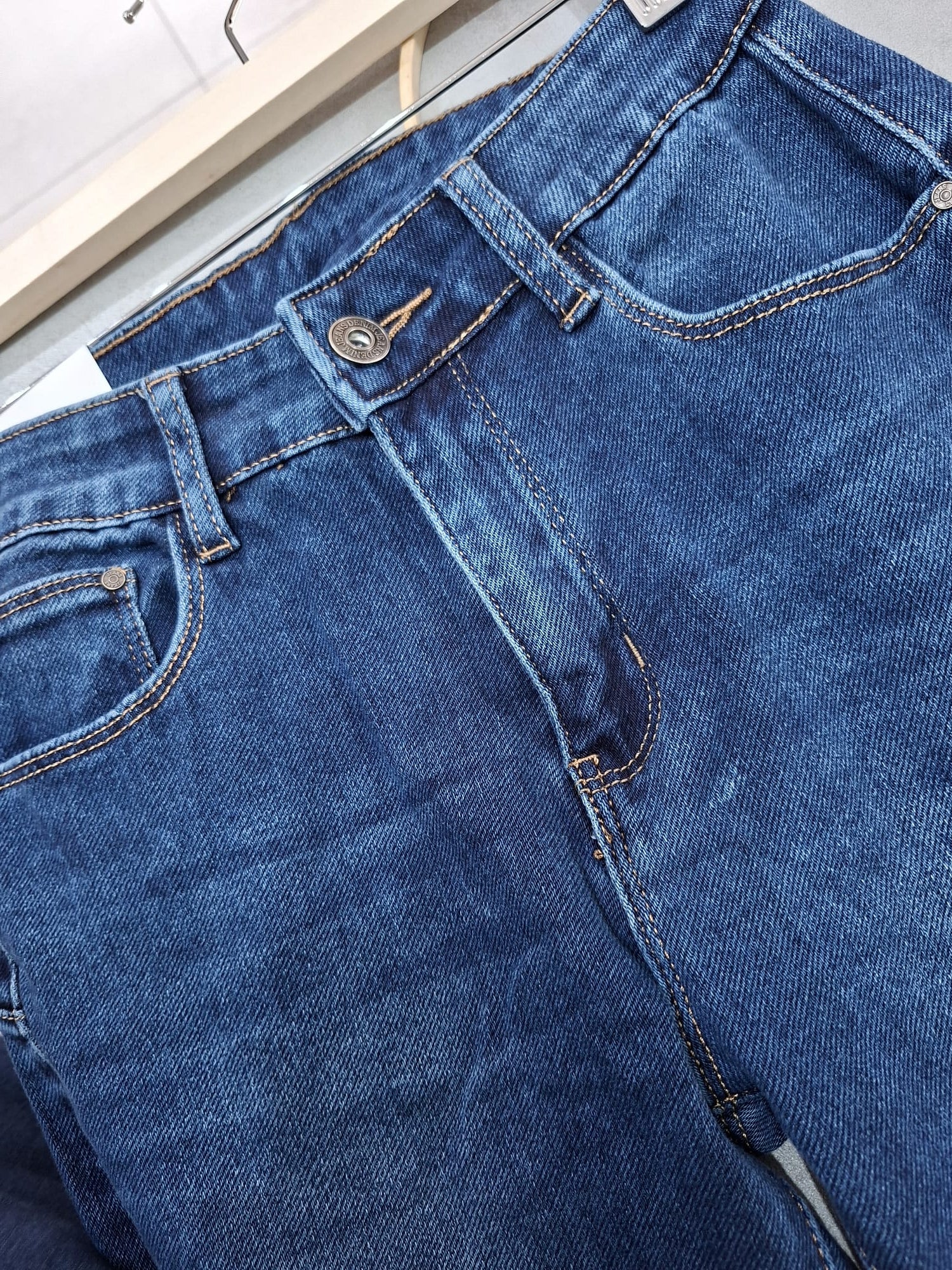 Jeans a zampa